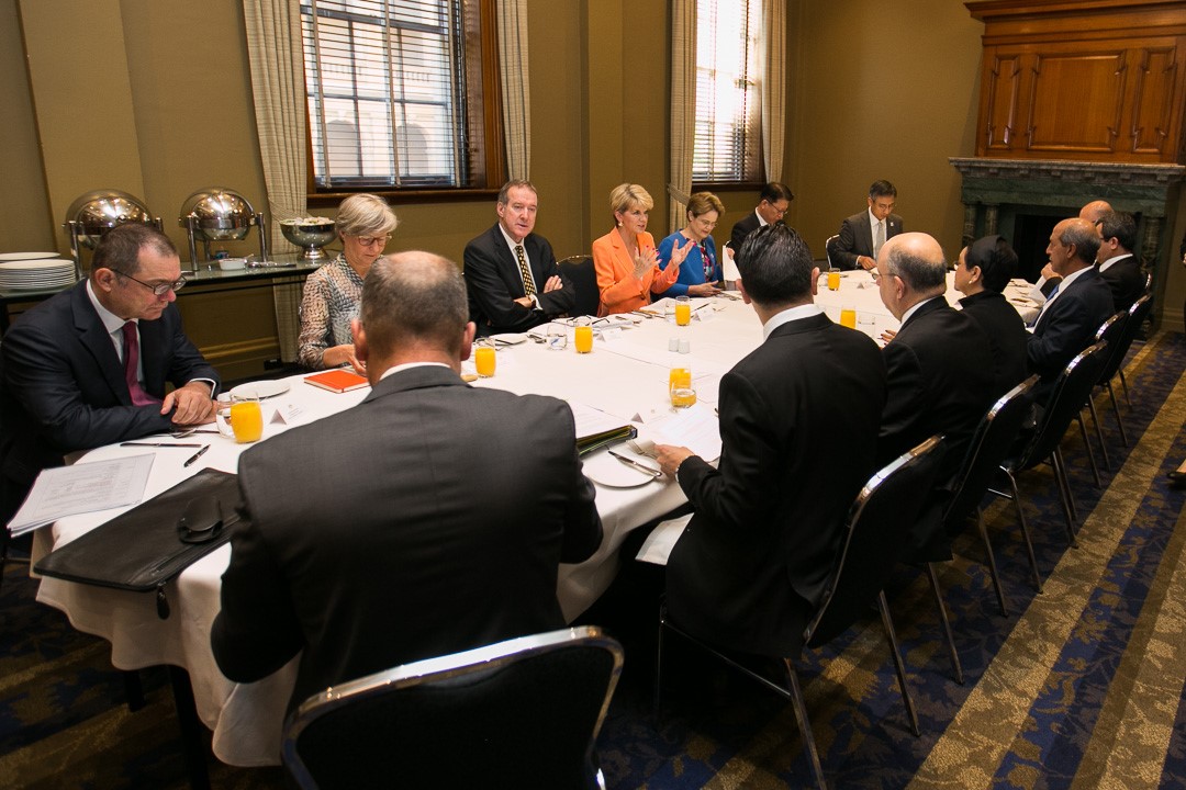 Foreign Minister Julie Bishop chairs the Australian business roundtable with MIKTA Ministers in Sydney focused on the challenges of emergency and humanitarian responses to regional crises. 25 November 2016.