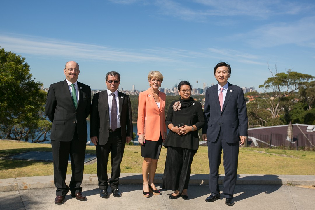 Australia’s Foreign Minister Julie Bishop (centre) with her MIKTA counterparts, , Starting from the left Deputy Minister of Foreign Relations Mexico, Carlos De Icaza, Deputy Minister of Foreign Affairs Turkey, Ahmet Yıldız, Minister for Foreign Affairs Indonesia, Retno L.P. Marsudi, Minister of Foreign Affairs Republic of Korea, Byung-se Yun, . Georges Heights Lookout, Mossman. 25 November 2016.
